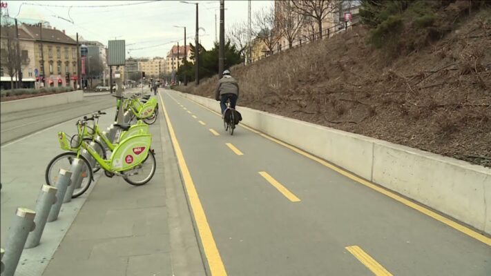Rendőri razzia - A húsvéti hosszú hétvégén a biztonsági öv használatát is kiemelten ellenőrzik