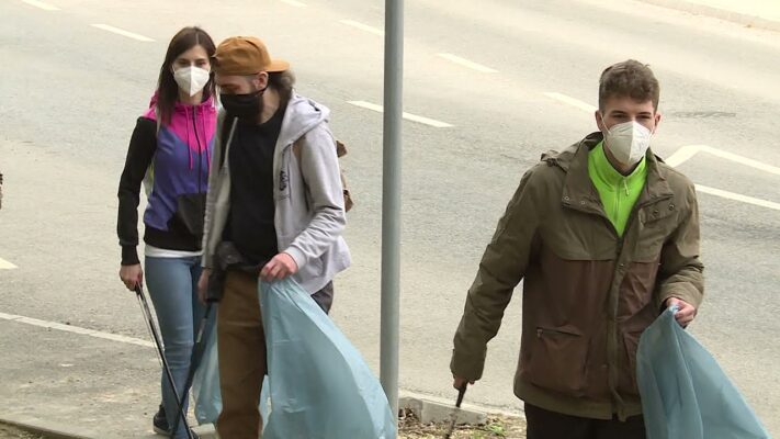 Önkéntes akció - Erdőtakarítást tartottak a Tündér-szikla környékén