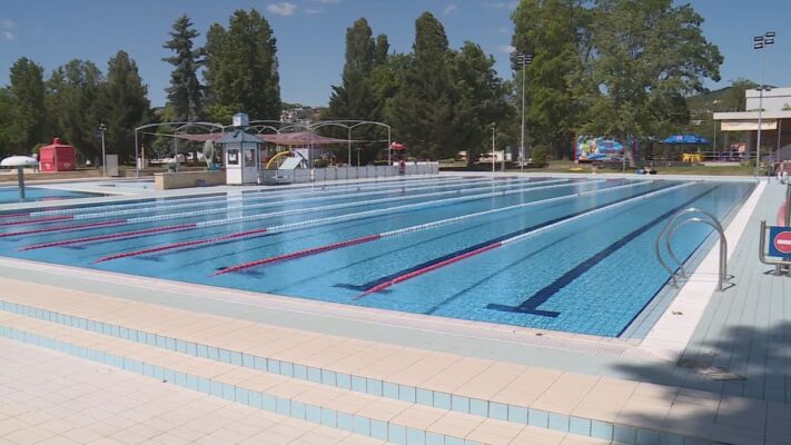 Több ütemben nyílnak meg a budapesti fürdők