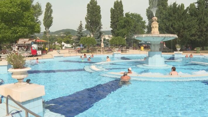 Kánikula - Rengetegen kerestek felfrissülést a budapesti strandokon