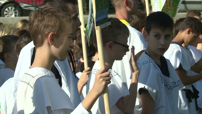 Ötkarikás játékok - Több száz fiatal mérte össze erejét a Hegyvidéki Olimpián