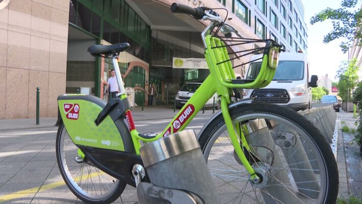Szigorít a BKK: pótdíjat kell fizetnie annak, aki nem a gyűjtőállomáson rakja le a BUBI biciklit