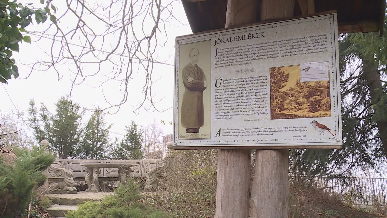 Jókai Mór életművét idézték meg az író születésnapján a Hegyvidéken