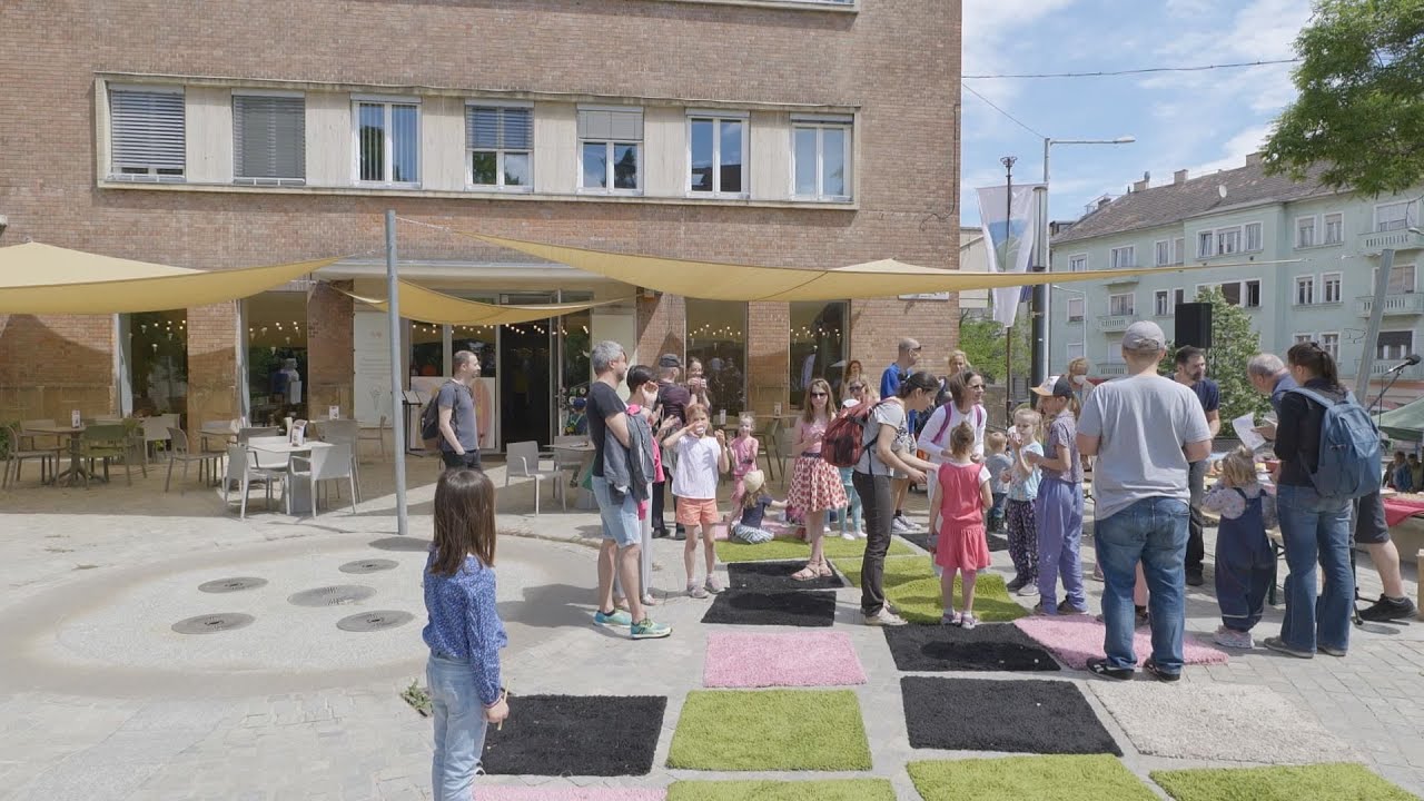 Mesés kalandozás a Hegyvidék főutcáján