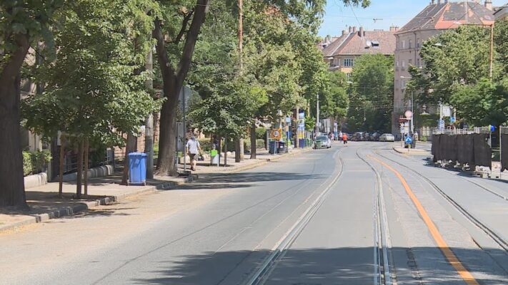 Ezen a héten 9 és 15 óra között villamospótló közlekedik a Böszörményi úton
