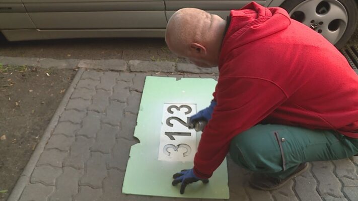 az aszfaltra is felfestik a zona