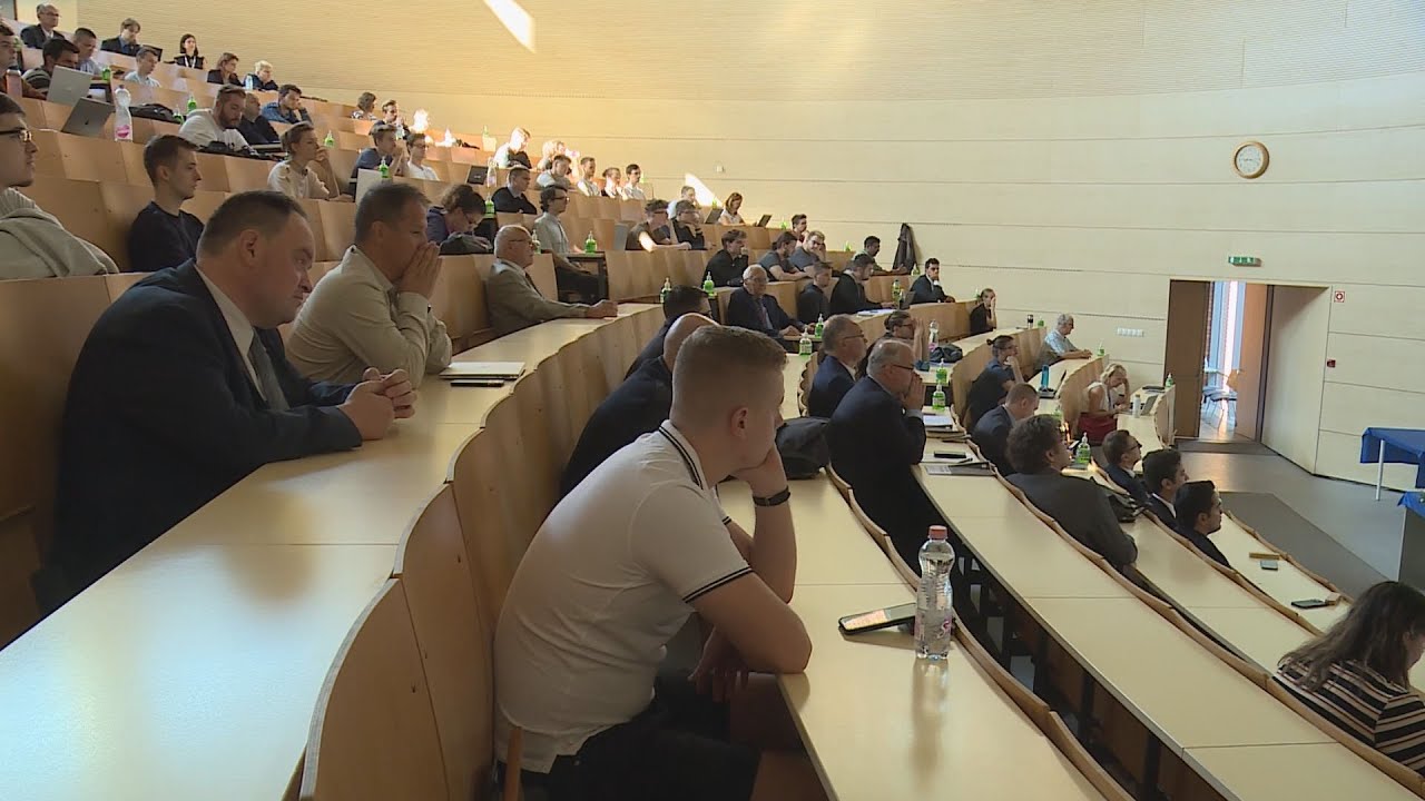 uj ipari tanszekeket hoz letre a