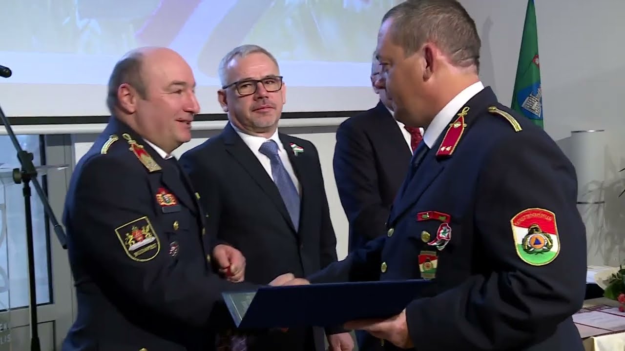 a nemzeti unnep alkalmabol a 12