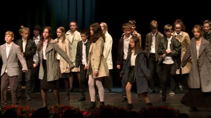 kommentar nelkul megemlekezes az