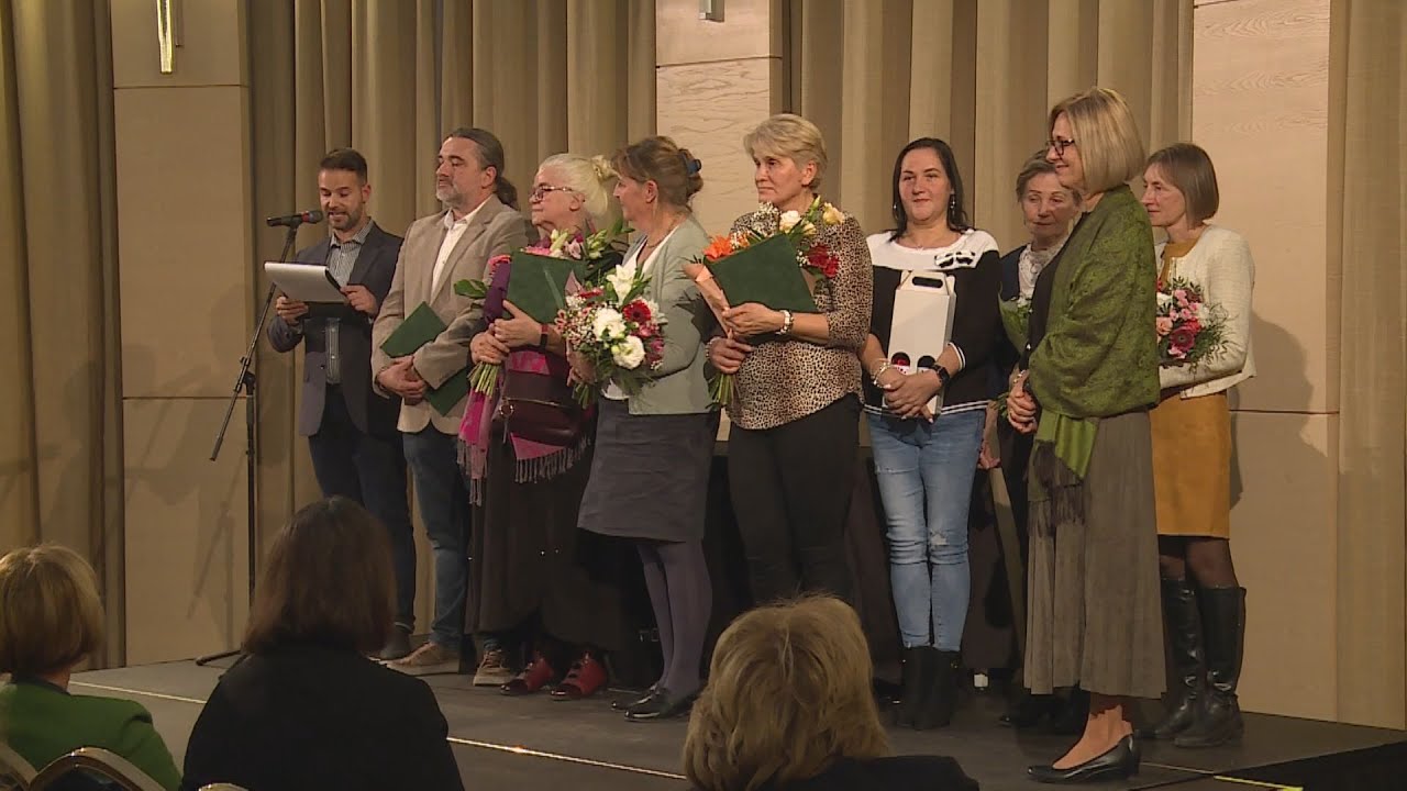 gondoskodas napja a mom kultban
