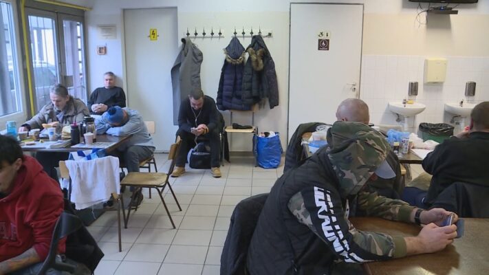 eletbe lepett a voros kod riaszt