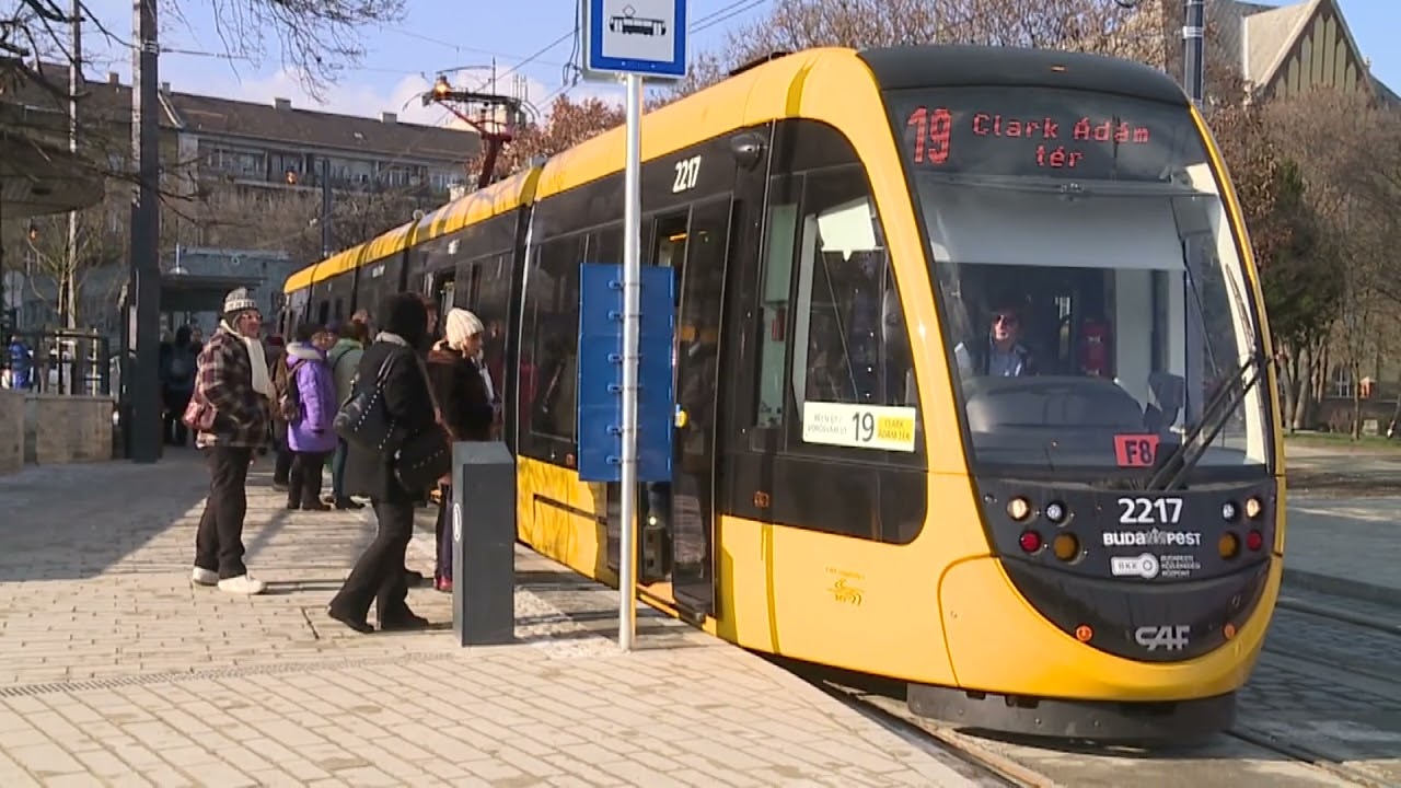 osszel erkezhetnek meg az elso u