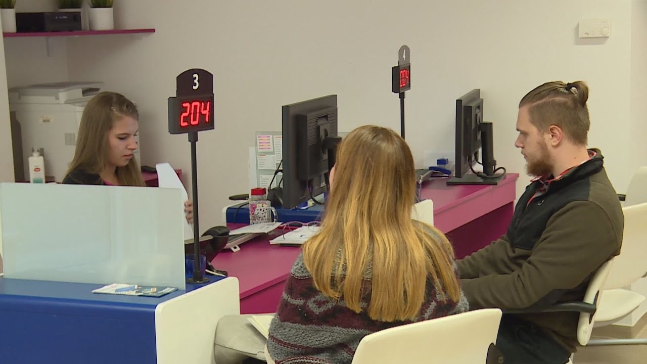 tovabbra is marad a diakhitelre