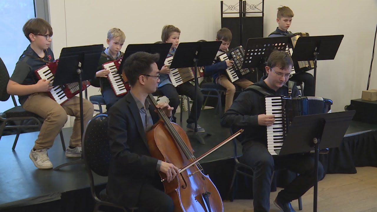 bach mindenkinek csaladi napon h