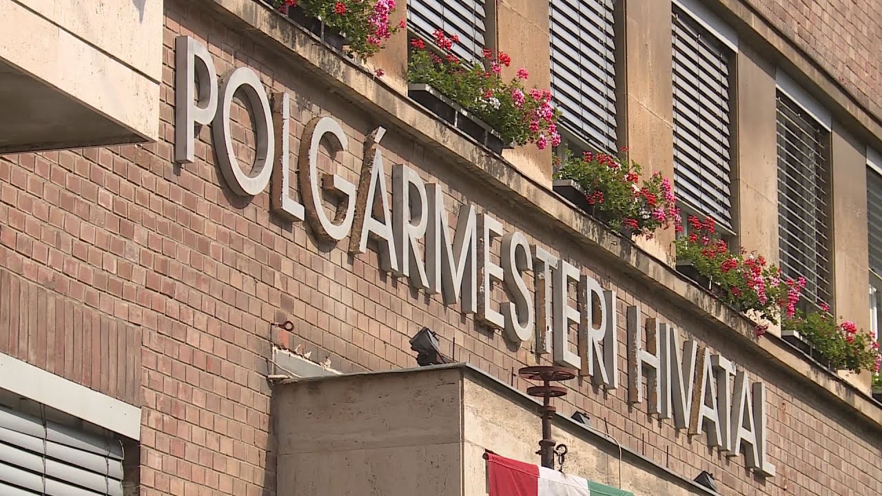 1 milliardos plussz bevetellel z