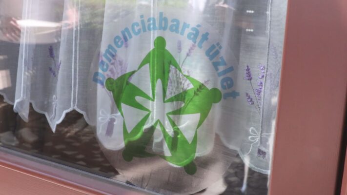 szamos intezmeny valt demenciaba