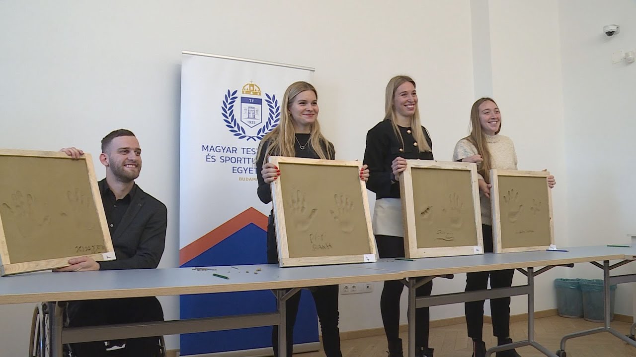 kezlenyomatok az egyetemen 13 ol