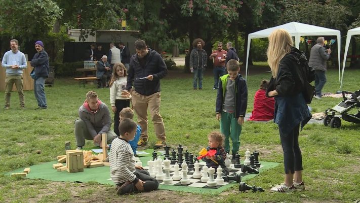 batyus piknik sok szaz resztvevo